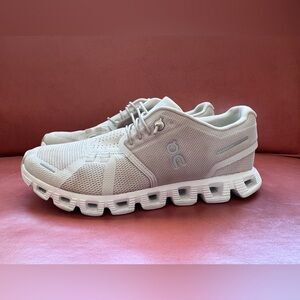 On Running Women’s Cloud Athletic Shoes - White